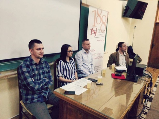 Учесници трибине о поштовању етичких стандарда новинара и медија на друштвеним мрежама (фото: УНС, В.М)