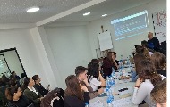 Polaznici prve Škole novinarstva u Gračanici zakoračili u svet medija Polaznici prve Škole novinarstva u Gračanici zakoračili u svet medija
