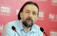 Odgovor Živojina Rakočevića generalnom sekretaru EFJ-a: Predsednica EFJ-a Maja Sever napisala je da ćemo zajedno pripremati Skupštinu u Prištini Odgovor Živojina Rakočevića generalnom sekretaru EFJ-a: Predsednica EFJ-a Maja Sever napisala je da ćemo zajedno pripremati Skupštinu u Prištini