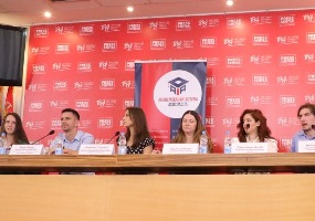 Са панела "Границе слободе – етичко извештавање и изазови професије": Трка за кликовима довела је до сензационалистичког извештавања о особама са хендикепом Са панела "Границе слободе – етичко извештавање и изазови професије": Трка за кликовима довела је до сензационалистичког извештавања о особама са хендикепом