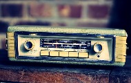 Radio i „mali ljudi koji žive u njemu“ Radio i „mali ljudi koji žive u njemu“