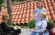 Мање од 500 особа са инвалидитетом у Србији има право на персоналног асистента Мање од 500 особа са инвалидитетом у Србији има право на персоналног асистента