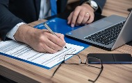 Zakonski okvir o transparentnosti medijskog vlasništva na čekanju Zakonski okvir o transparentnosti medijskog vlasništva na čekanju