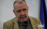 Stipendija „Dragoljub Žarković“ za studente i mlade novinare Stipendija „Dragoljub Žarković“ za studente i mlade novinare