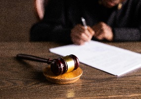 Objavama na portalu "Udar" povrijeđeni čast i ugled Predraga Šćepanovića Objavama na portalu "Udar" povrijeđeni čast i ugled Predraga Šćepanovića