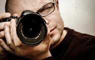 Фоторепортери – није лако преносити вести објективом Фоторепортери – није лако преносити вести објективом