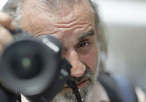 Преминуо Срђан Суки Сулејмановић, један од најбољих фото-репортера наших простора Преминуо Срђан Суки Сулејмановић, један од најбољих фото-репортера наших простора