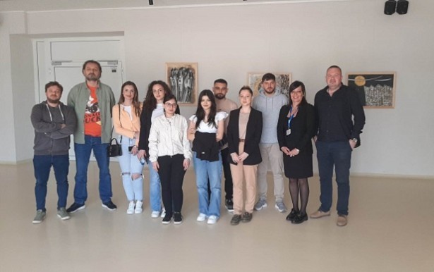 Mladi novinari u poseti DNKiM (Foto: DNKiM)