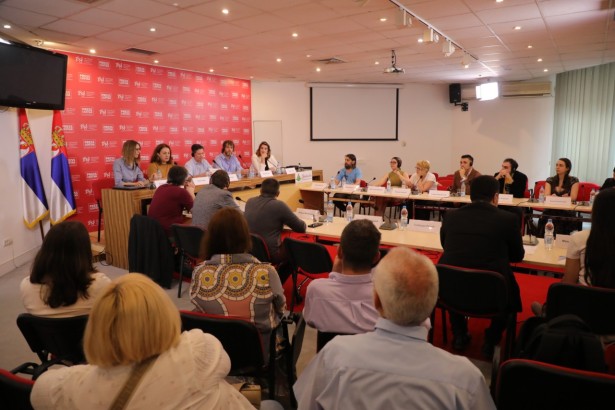 Razgovor srpskih i francuskih kolega u Pres centru UNS-a (foto: Pres centar UNS-a)