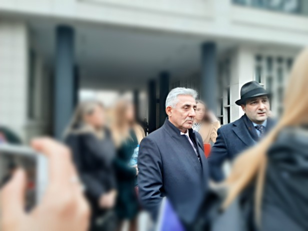 Zbog čestih odlaganja, izvesno je da će sudski proces za paljenje kuće novinara Žig infa Milana Jovanovića, koji je počeo u aprilu 2019, ući u treću godinu