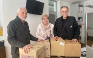Jovanka i Rajko Karišić poklonili knjige Domu kulture u Gračanici Jovanka i Rajko Karišić poklonili knjige Domu kulture u Gračanici