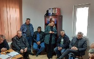 Запослени ТВ "Моста" и РТВ "Грачанице" замрзли штрајк глађу Запослени ТВ "Моста" и РТВ "Грачанице" замрзли штрајк глађу