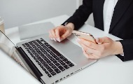 УНС-ова база: У првој половини године забележено 100 случајева угрожавања новинара, за 41 више него лане УНС-ова база: У првој половини године забележено 100 случајева угрожавања новинара, за 41 више него лане