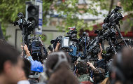 Mediji: Pritisci, finansiranje, napadi, autocenzura. Sve manje onih koji žele da studiraju novinarstvo Mediji: Pritisci, finansiranje, napadi, autocenzura. Sve manje onih koji žele da studiraju novinarstvo