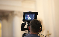 Епидемија претњи редакцијама и напада на новинаре: Последица атмосфере коју ствара власт Епидемија претњи редакцијама и напада на новинаре: Последица атмосфере коју ствара власт