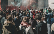 Француска: Синдикат новинара осудио напад на слободу медија током анти-ковид протеста Француска: Синдикат новинара осудио напад на слободу медија током анти-ковид протеста